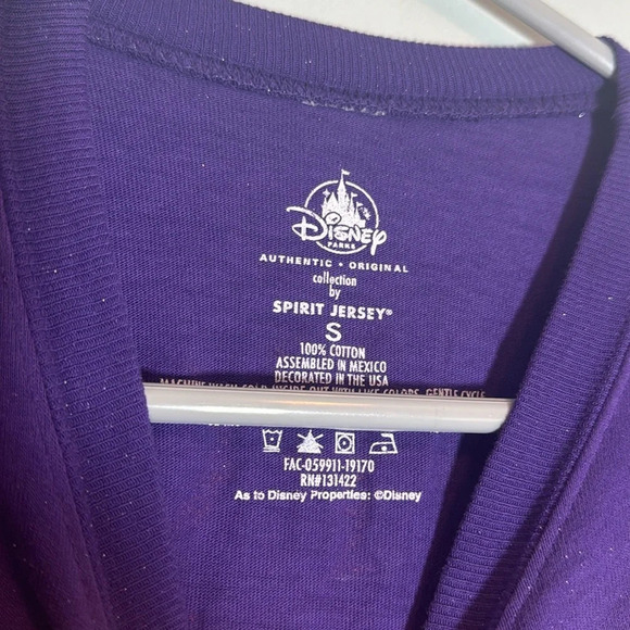 Disney Parks Hocus Pocus Villain Spelltacular 2019 Spirit Jersey size Small - Picture 5 of 7